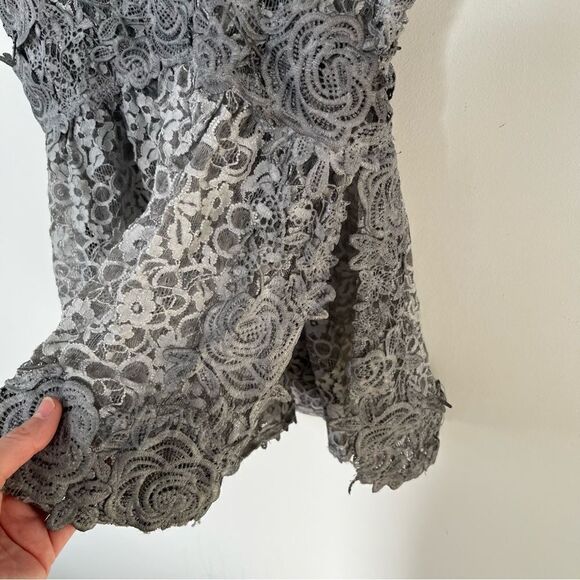 POL Grey Lace Embroidered Sleeveless Baby Doll Blouse - Picture 5 of 8